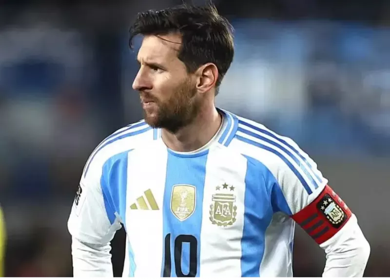 کینه قدیمی: مسی خشمش را سر خامس خالی کرد!