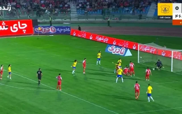 نجات دروازه پرسپولیس؛/ سیو درخشان نیازمند: بازوبند به او می‌آید! (عکس)