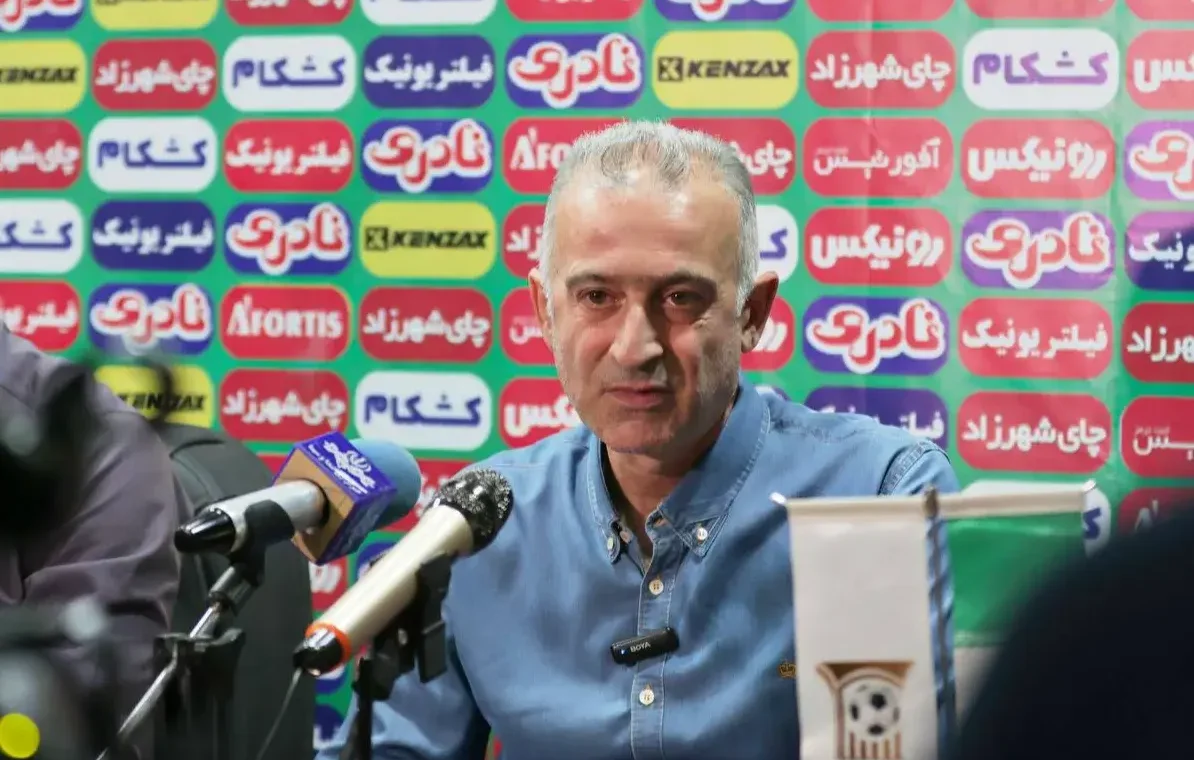 قبل از گل اول چادرملو روی بازیکن ما خطا شد/ کمالوند: گرفتن سه امتیاز به هر قیمتی ارزش ندارد