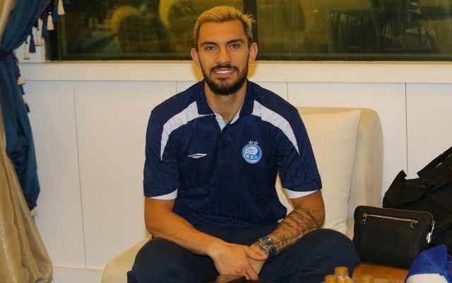 مهاجم استقلال بازی با شباب الاهلی را از دست داد