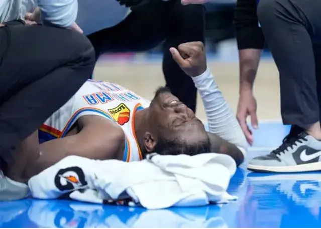 شکستگی نازک‌نی و دررفتگی پای چپ:/ فصل برای ستاره NBA تمام شد!