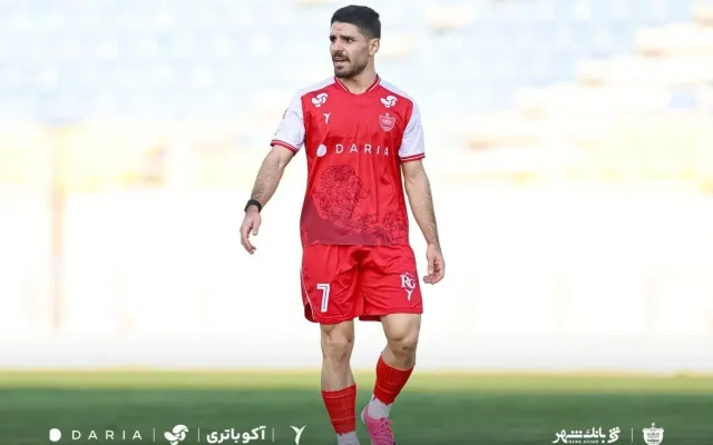 محمد عمری همچنان روی نیمکت؛/ هفت پرسپولیس، به دنبال یک گوشه چشم مهدی تارتار!