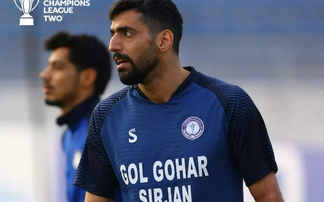 گرفتگی عضلانی زاهدی و تعویض اجباری:/ یک مصدوم دیگر روی دست مهدی رحمتی!