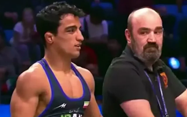 برد احمد جوان در یک کشتی عجیب و تماشایی